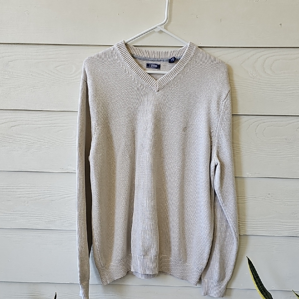 Izod Men's V-Neck Sweater in Light Beige